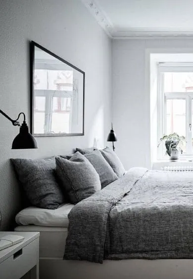 Habitación utilizando colores blancos, negros y grises